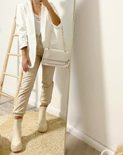 Lade das Bild in den Galerie-Viewer, Boots mit seitlichem Reißverschluss, beige