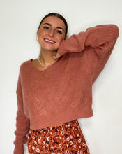 Lade das Bild in den Galerie-Viewer, Strickpullover, rostrot