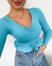 Lade das Bild in den Galerie-Viewer, Croptop mit Raffung, türkis