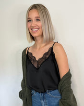 Lade das Bild in den Galerie-Viewer, Spitzentop, schwarz