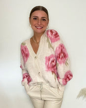 Lade das Bild in den Galerie-Viewer, Strickjacke mit Knöpfen und Blumenmuster, beige/pink