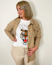 Lade das Bild in den Galerie-Viewer, Hemdjacke aus Teddystoff, beige