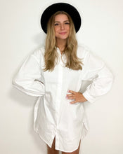 Lade das Bild in den Galerie-Viewer, lange Bluse, weiß