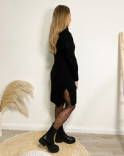 Lade das Bild in den Galerie-Viewer, Strickkleid mit Schlitzen, schwarz