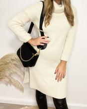 Lade das Bild in den Galerie-Viewer, Strickkleid mit Schlitzen, creme