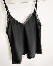 Lade das Bild in den Galerie-Viewer, Top mit Spitze, schwarz