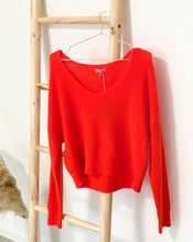 Lade das Bild in den Galerie-Viewer, Strickpullover, rot