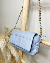 Lade das Bild in den Galerie-Viewer, gesteppte Tasche, hellblau