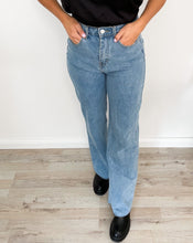Lade das Bild in den Galerie-Viewer, Wide Leg Jeans, hellblau