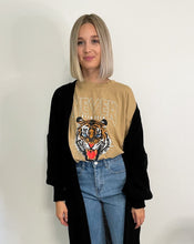 Lade das Bild in den Galerie-Viewer, T-Shirt mit Tigerprint, beige