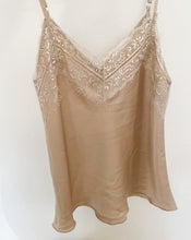 Lade das Bild in den Galerie-Viewer, Top mit Spitze, beige