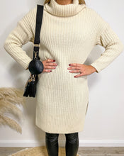 Lade das Bild in den Galerie-Viewer, Strickkleid mit Schlitzen, creme