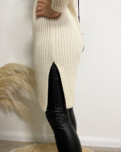 Lade das Bild in den Galerie-Viewer, Strickkleid mit Schlitzen, creme